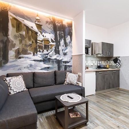 Okbrasov - Apartment & Studio In The Heart Of Old Town, Moments Away From The Black Church المظهر الخارجي الصورة
