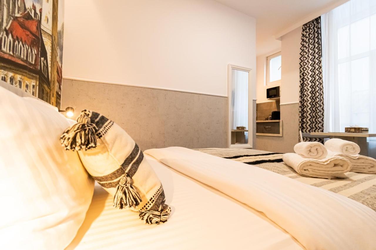 Okbrasov - Apartment & Studio In The Heart Of Old Town, Moments Away From The Black Church المظهر الخارجي الصورة