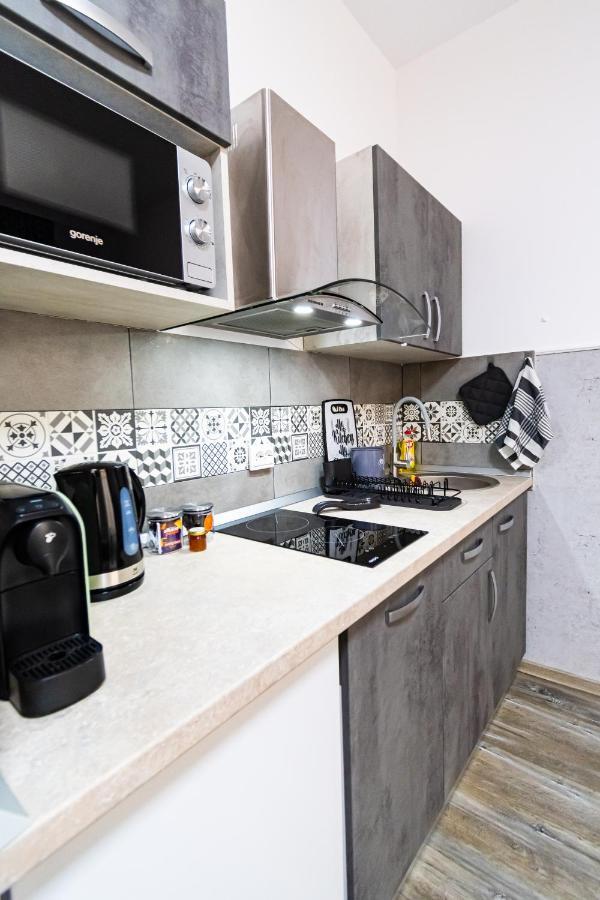 Okbrasov - Apartment & Studio In The Heart Of Old Town, Moments Away From The Black Church المظهر الخارجي الصورة