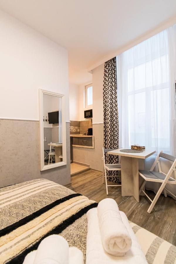 Okbrasov - Apartment & Studio In The Heart Of Old Town, Moments Away From The Black Church المظهر الخارجي الصورة
